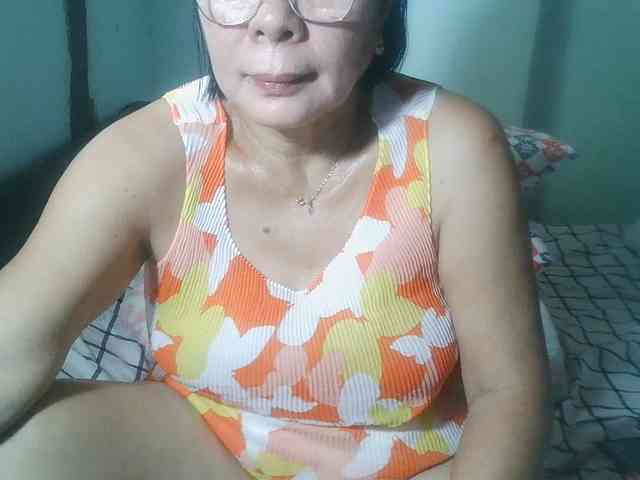 HotMama50 webcam