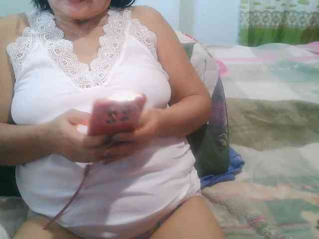 HotMama50 webcam