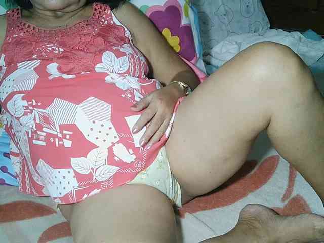 HotMama50 webcam