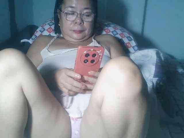 HotMama50 webcam