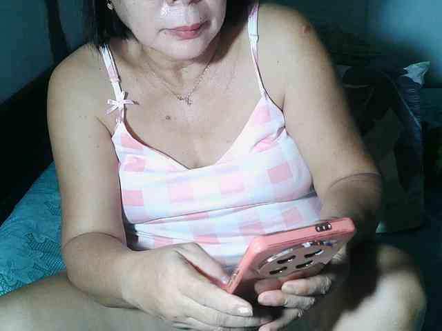 HotMama50 webcam