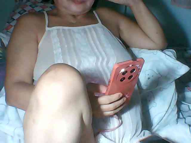 HotMama50 webcam