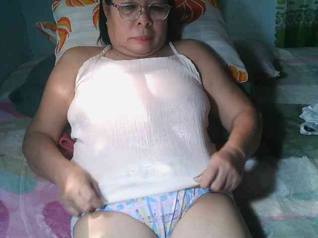 HotMama50 webcam