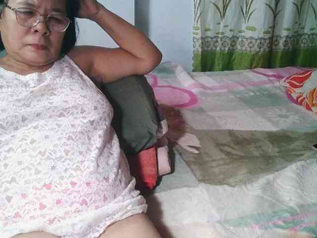 HotMama50 webcam