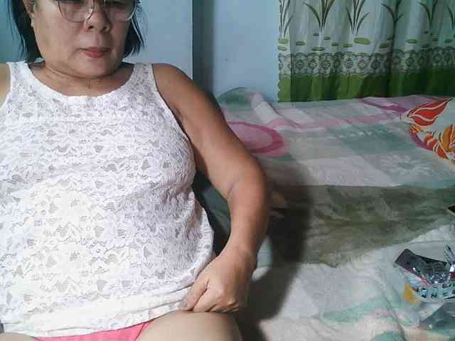 HotMama50 webcam