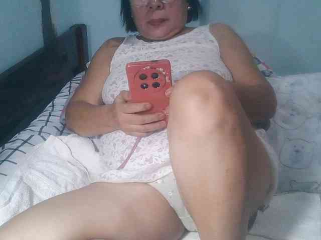 HotMama50 webcam