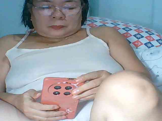 HotMama50 webcam