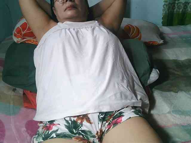 HotMama50 webcam