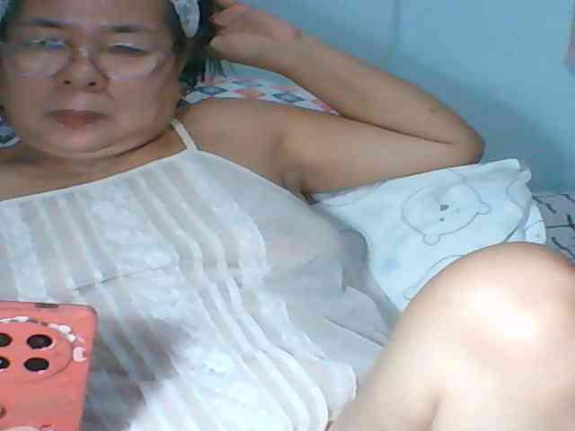HotMama50 webcam