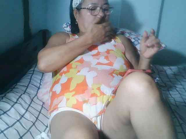 HotMama50 webcam