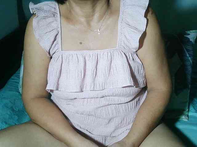 HotMama50 webcam