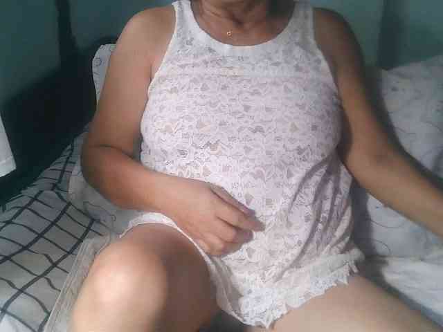 HotMama50 webcam
