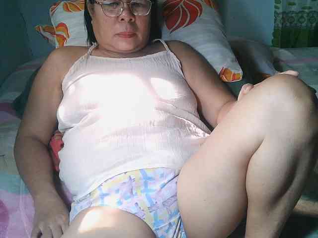 HotMama50 webcam