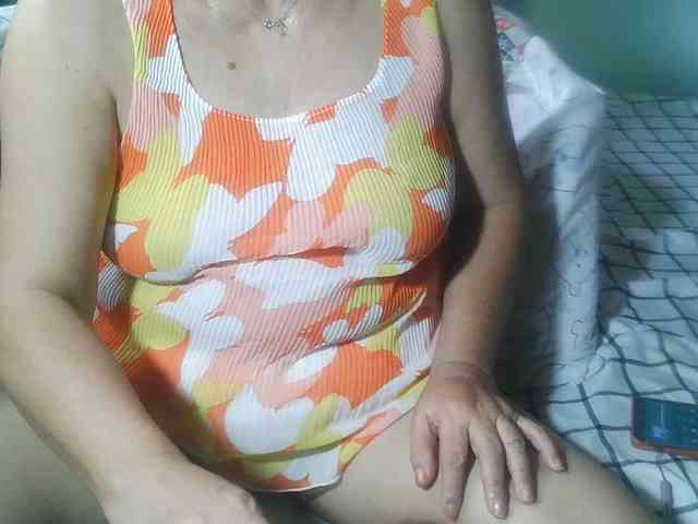 HotMama50 webcam