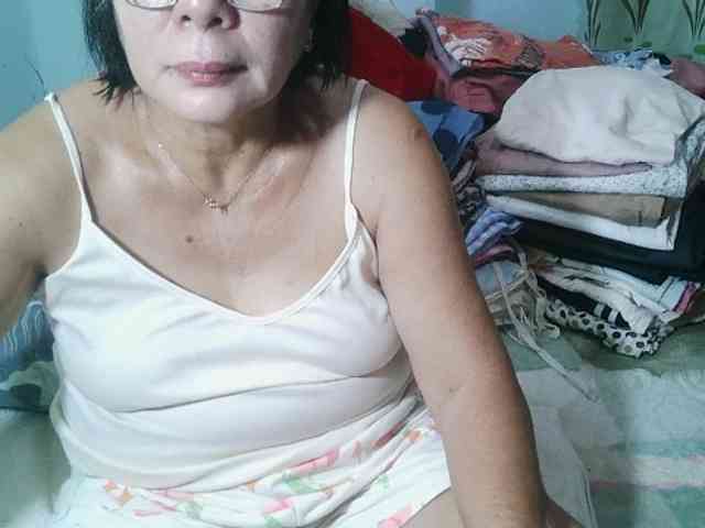 HotMama50 webcam