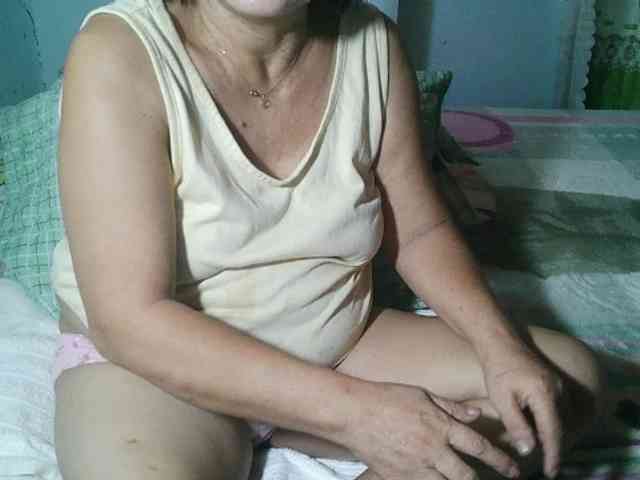 HotMama50 webcam