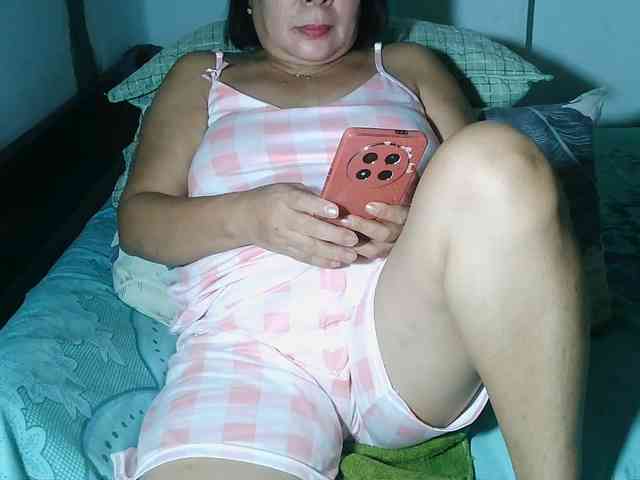 HotMama50 webcam