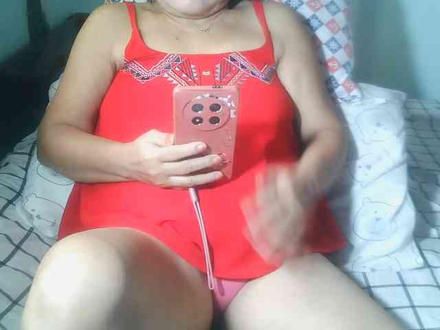 HotMama50 webcam