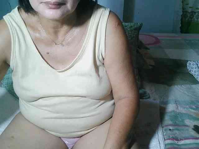 HotMama50 webcam
