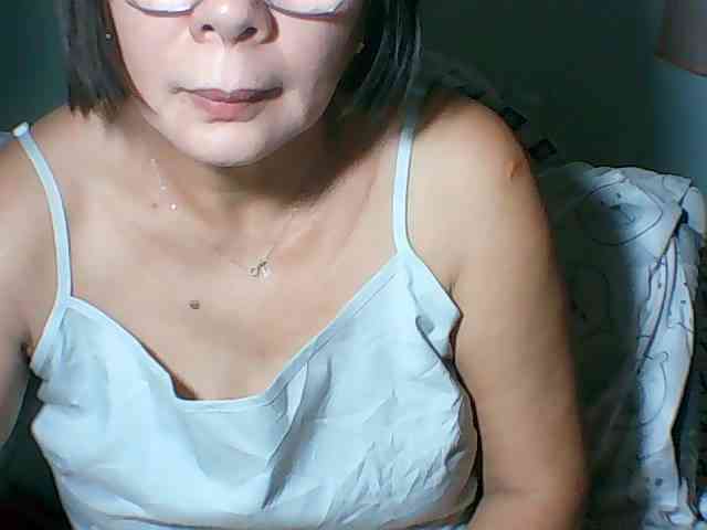 HotMama50 webcam