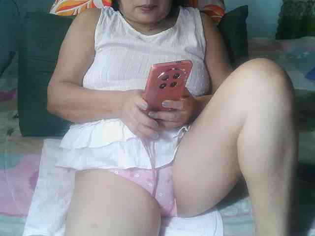 HotMama50 webcam
