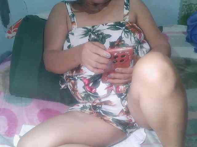 HotMama50 webcam