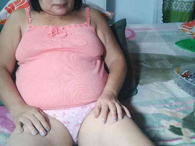 HotMama50 webcam