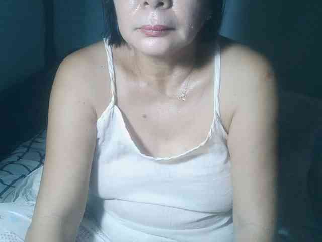 HotMama50 webcam