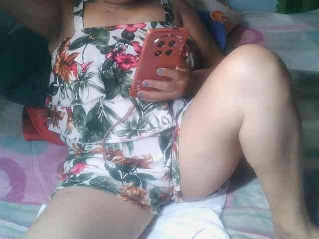HotMama50 webcam