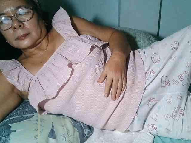 HotMama50 webcam
