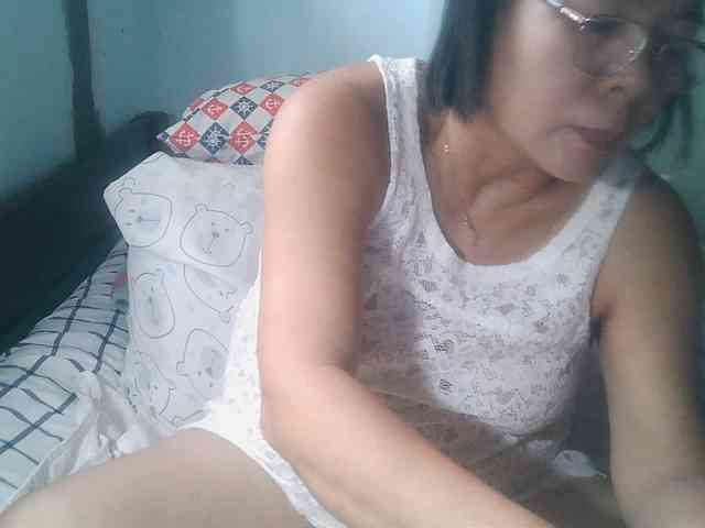 HotMama50 webcam