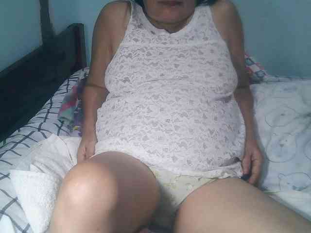 HotMama50 webcam