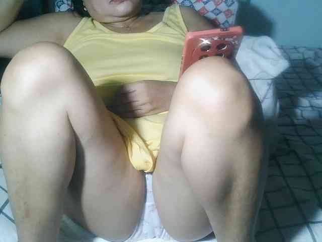 HotMama50 webcam