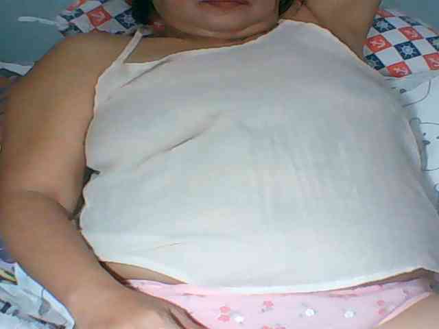HotMama50 webcam
