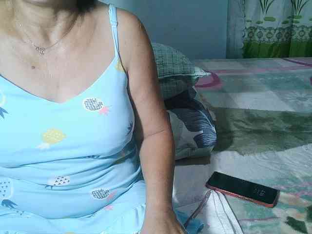HotMama50 webcam
