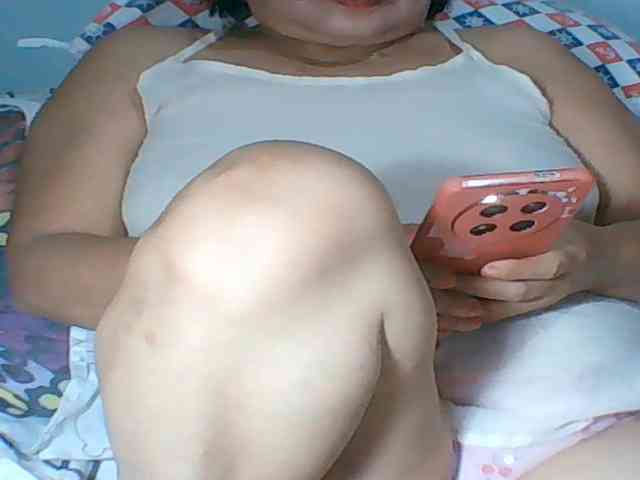 HotMama50 webcam