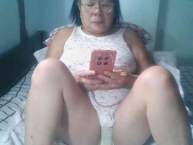 HotMama50 webcam
