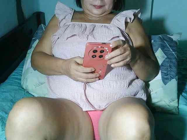 HotMama50 webcam