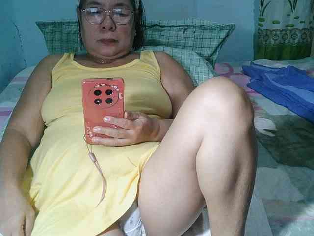 HotMama50 webcam