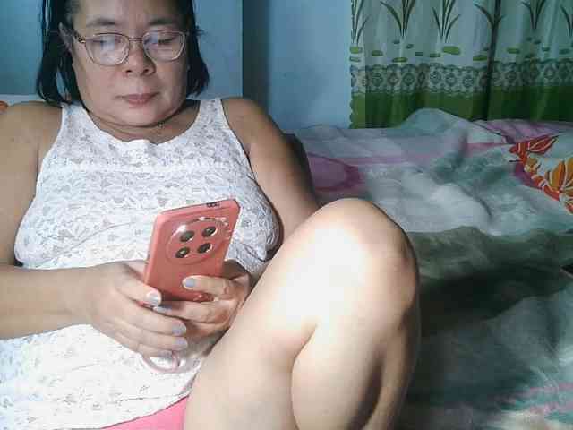 HotMama50 webcam