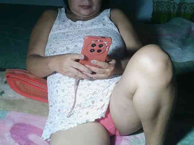 HotMama50 webcam