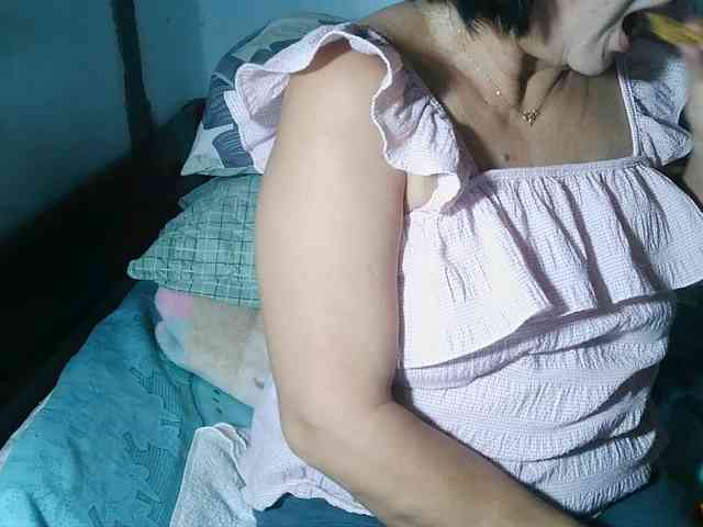 HotMama50 webcam