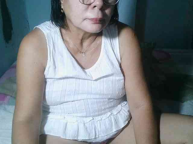 HotMama50 webcam