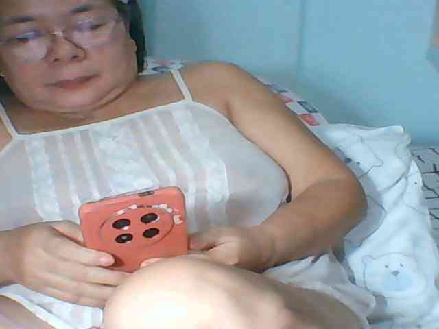 HotMama50 Live Webcam on BongaCams