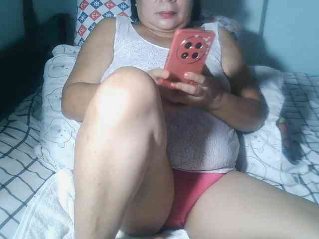 HotMama50 webcam