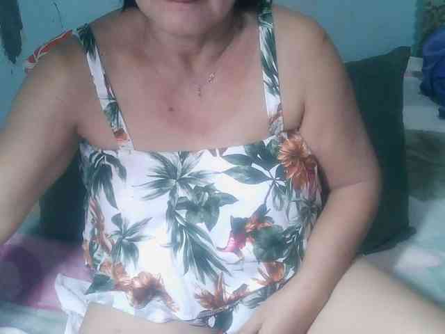 HotMama50 webcam