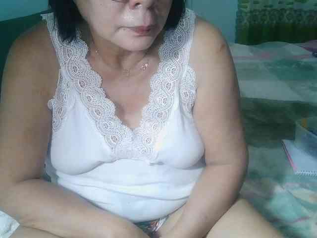 HotMama50 webcam