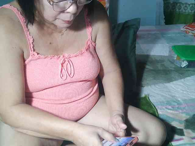 HotMama50 webcam