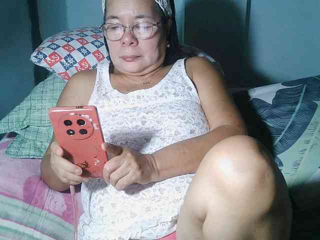 HotMama50 webcam
