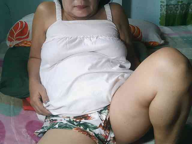HotMama50 webcam